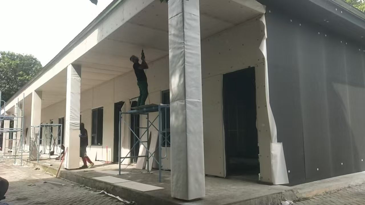 印尼泗水新中三语学校